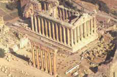 Luftaufnahme des Baalbek Tempels im Libanon